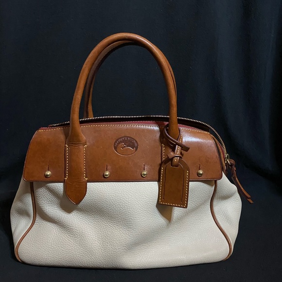 Dooney and Bourke handbag - Picture 1 of 4